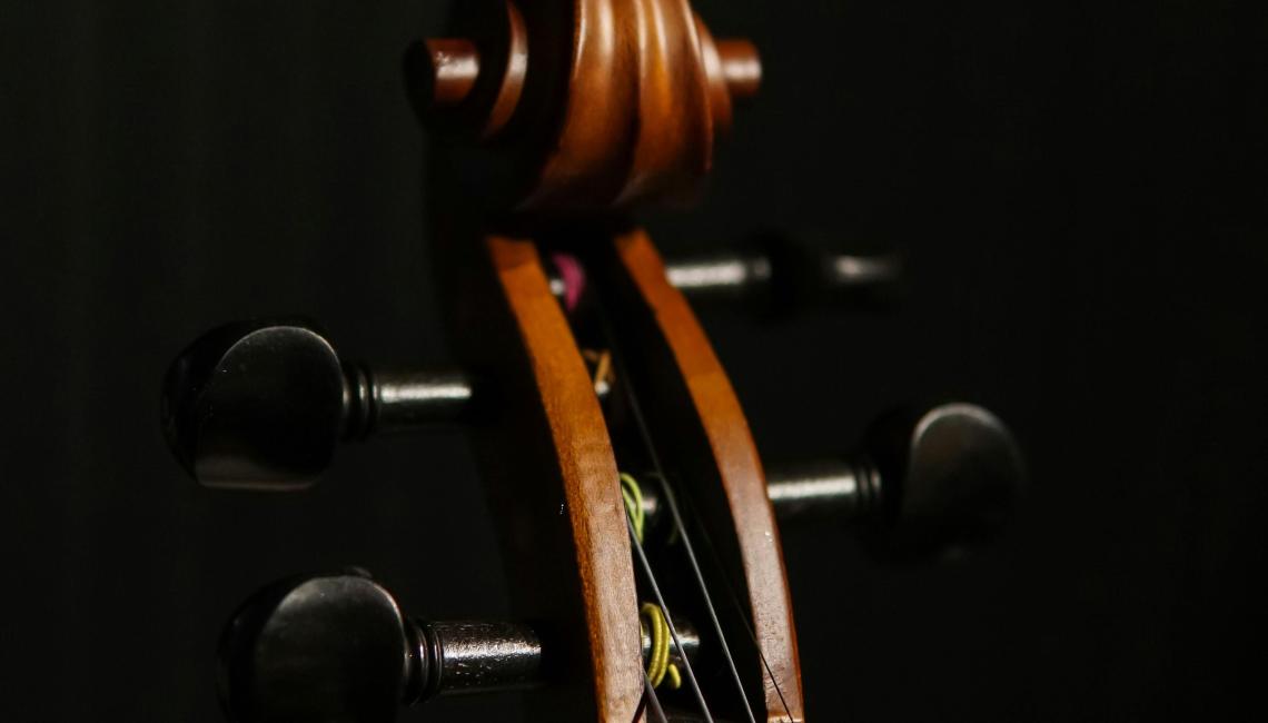 Tuning the Violin